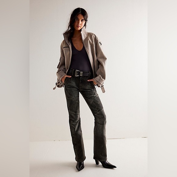 56. NWT Free People Vector Moto Flare Jeans - Picture 6 of 6